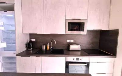 Fréjus (83600)