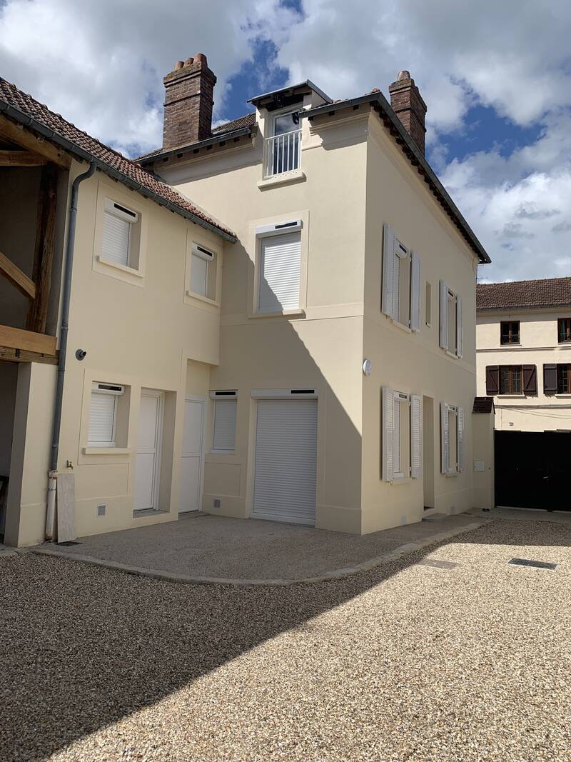 Mézières-Sur-Seine (78970)