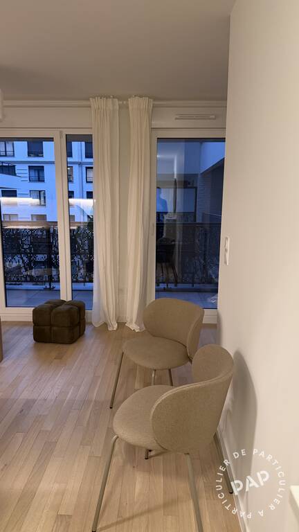 Location meublée studio 30 m² Suresnes (92150) photo 8