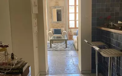 Nîmes (30000)