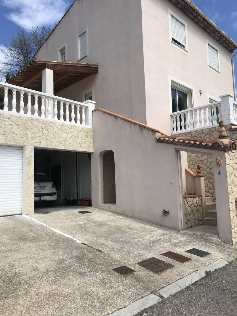 Salernes (83690)