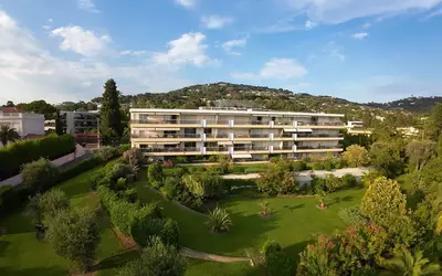 Cannes (06400)