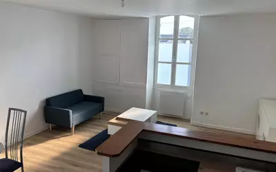 Trélazé (49800)