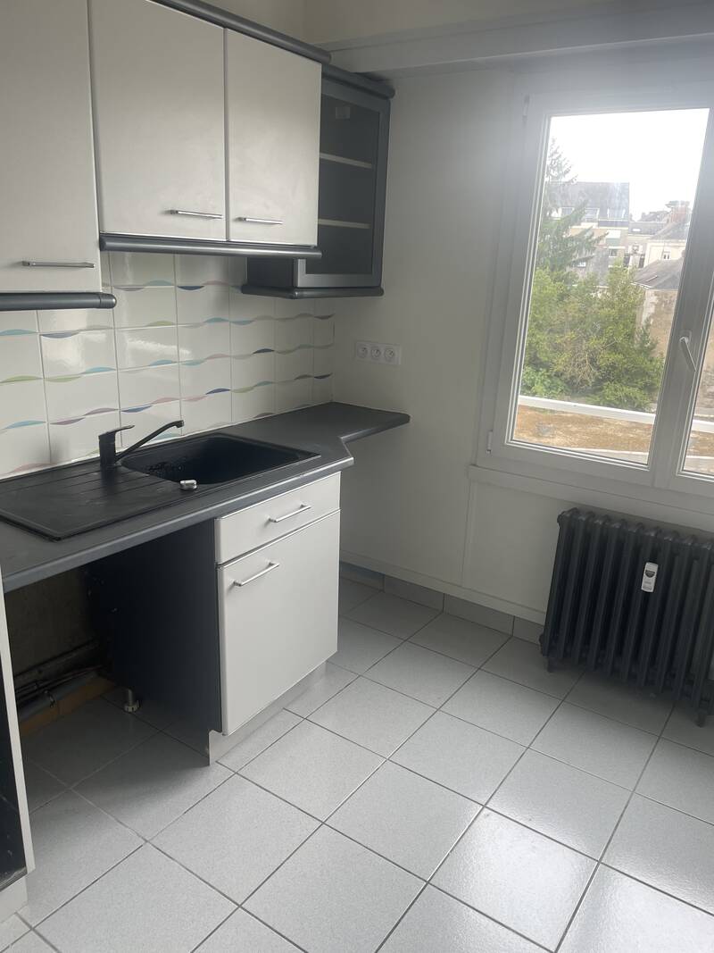 Angers (49000)