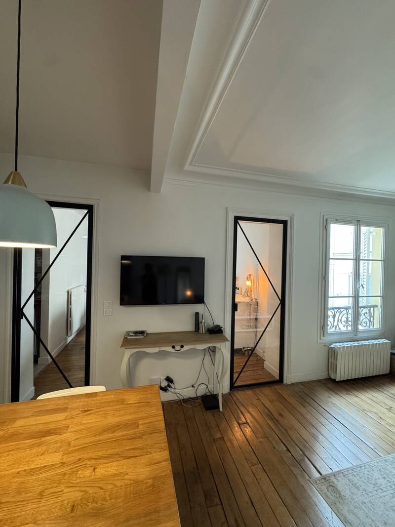 Paris 8E