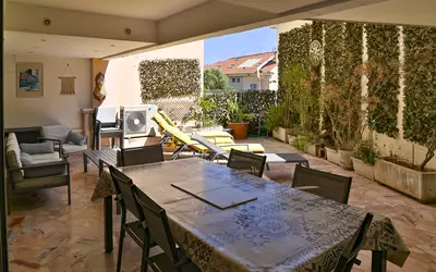 Cannes (06150)