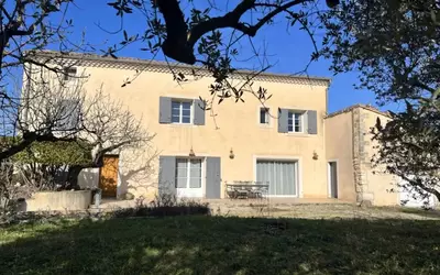 Pernes-Les-Fontaines (84210)
