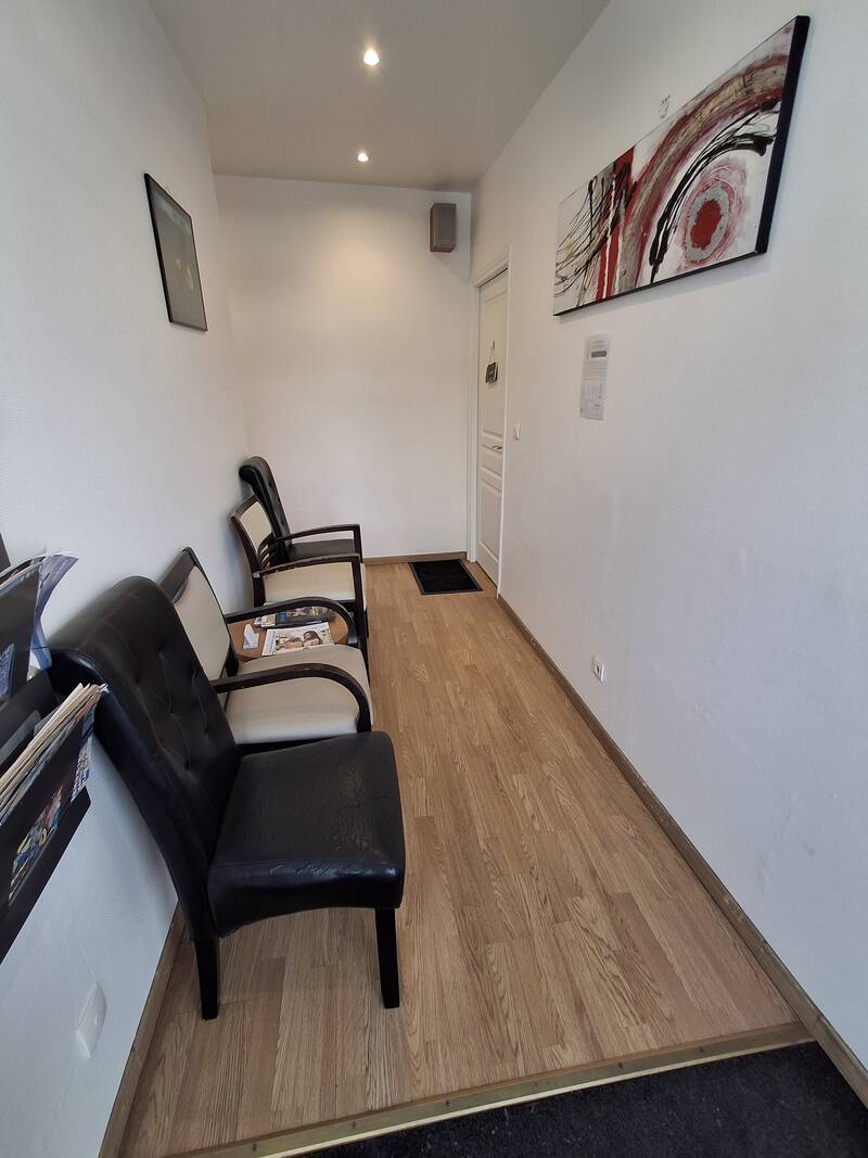 Bureaux, local professionnel En Partage Avec Osthéopathe - 11&nbsp;m² - 500&nbsp;&euro;