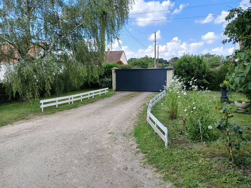 Loury (45470)