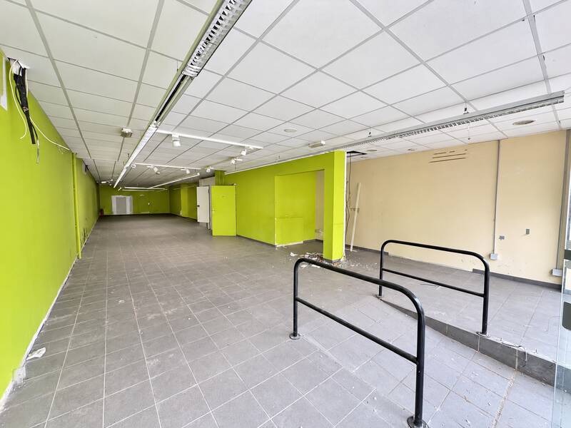 Local commercial Livry-Gargan - 286&nbsp;m² - 3.472&nbsp;&euro;