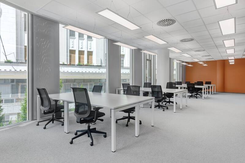 Bureaux, local professionnel Grenoble - 100&nbsp;m² - 3.589&nbsp;&euro;