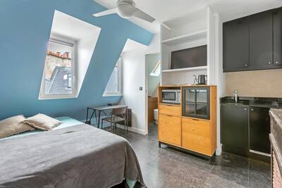 Location appartement studio Paris 7e