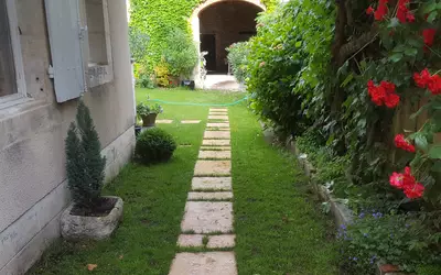 De Caractère  De 1860 240 M² + Grange Et Jardin Clos - Saint-Amand-Montrond (182