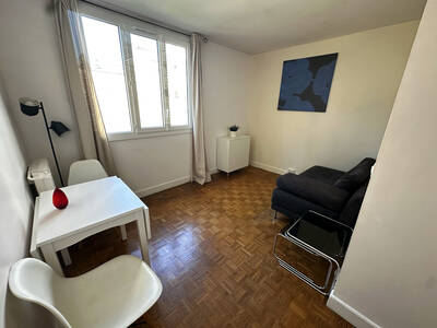 Location appartement 2 pièces Paris 18e