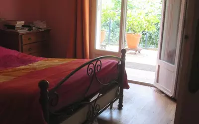 Guîtres (33230)