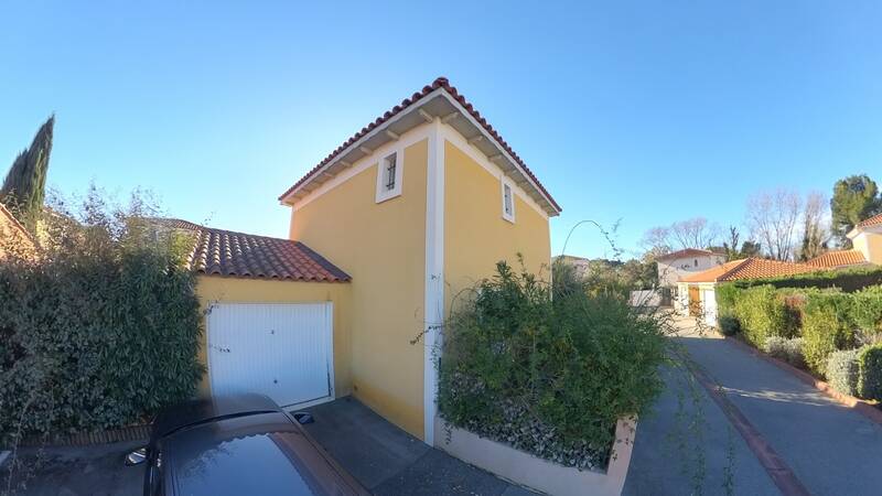 Fréjus (83600)