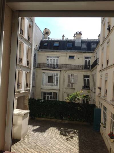 Location appartement 2 pièces Paris 8e