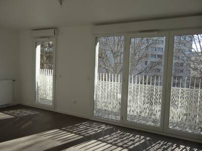 Location appartement studio Issy-les-Moulineaux (92130)