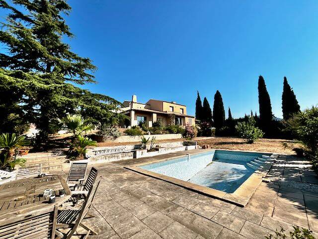 Sanary-Sur-Mer (83110)