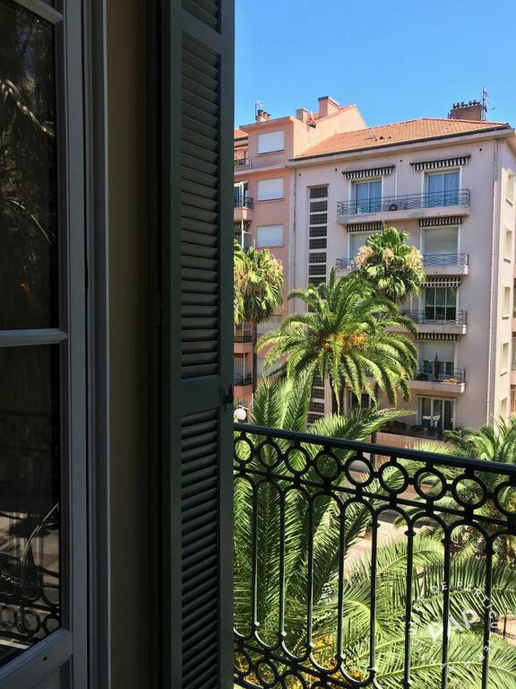 Location immobilier 700 € Hyères (83400)