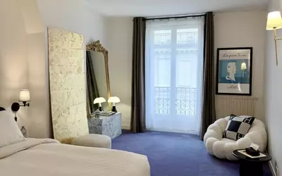 Paris 8E