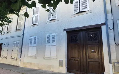 De Caractère  De 1860 240 M² + Grange Et Jardin Clos - Saint-Amand-Montrond (182
