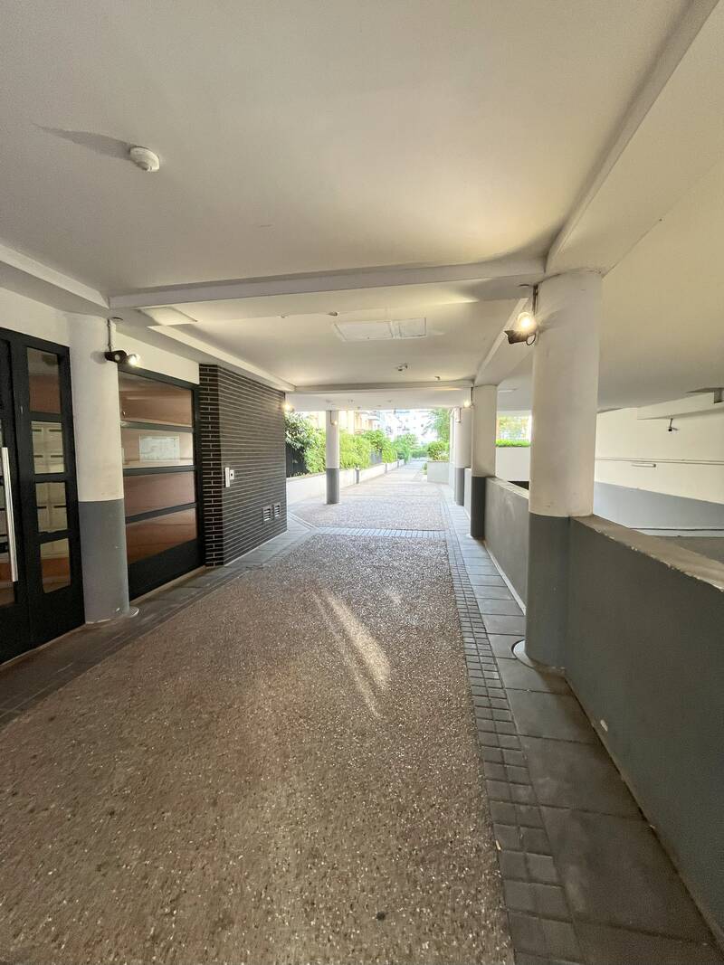 Saint-Ouen-Sur-Seine (93400)