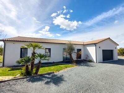 Vente maison 4 pièces Saint-Jean-d'Angély (17400)