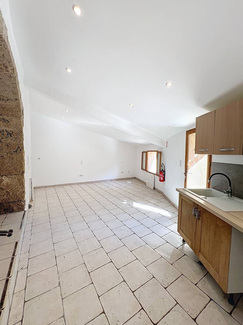 Correns (83570)