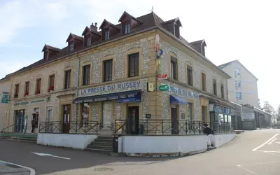 -Demi Batîment