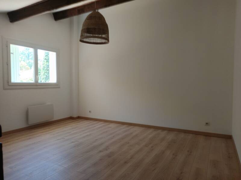 Tresques (30330)