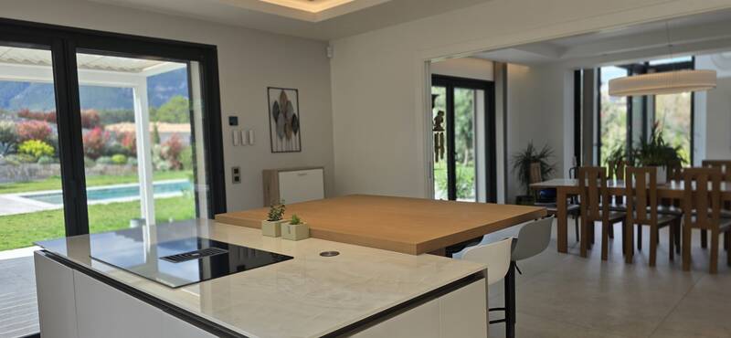 Roquefort-Les-Pins (06330)