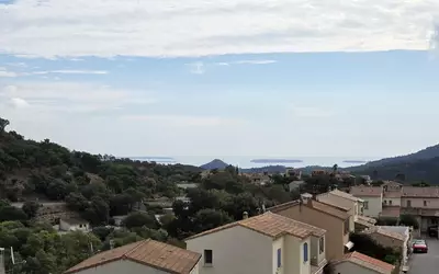 Fréjus (83600)