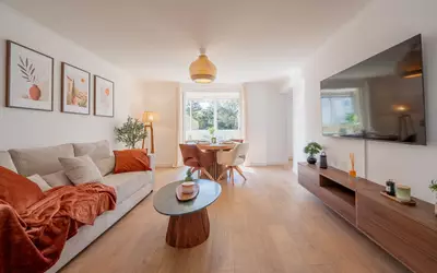 Fréjus (83600)