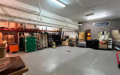 Local_commercial Courbevoie 160m² · 160 m² · 495 000 €