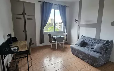 Nîmes (30000)
