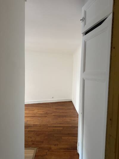 Location appartement studio Paris 18e
