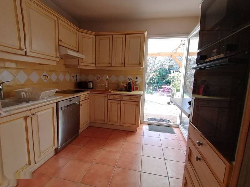 Fréjus (83600)