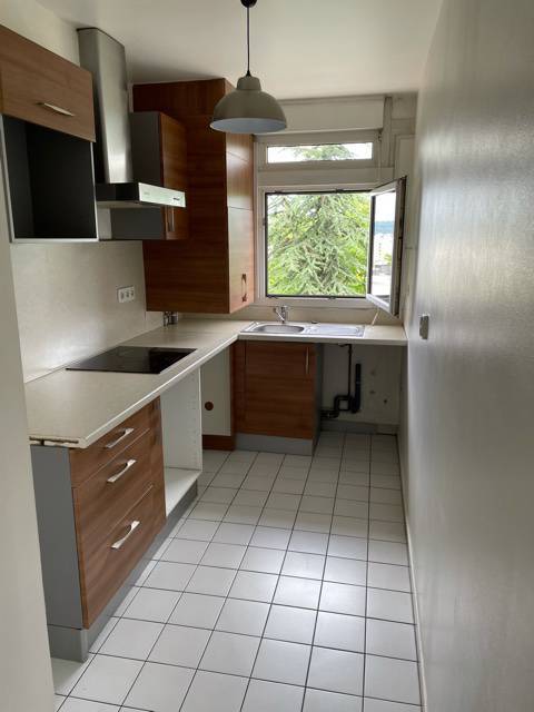 Issy-Les-Moulineaux (92130)