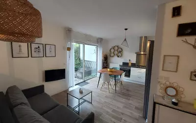 Nantes (44000)