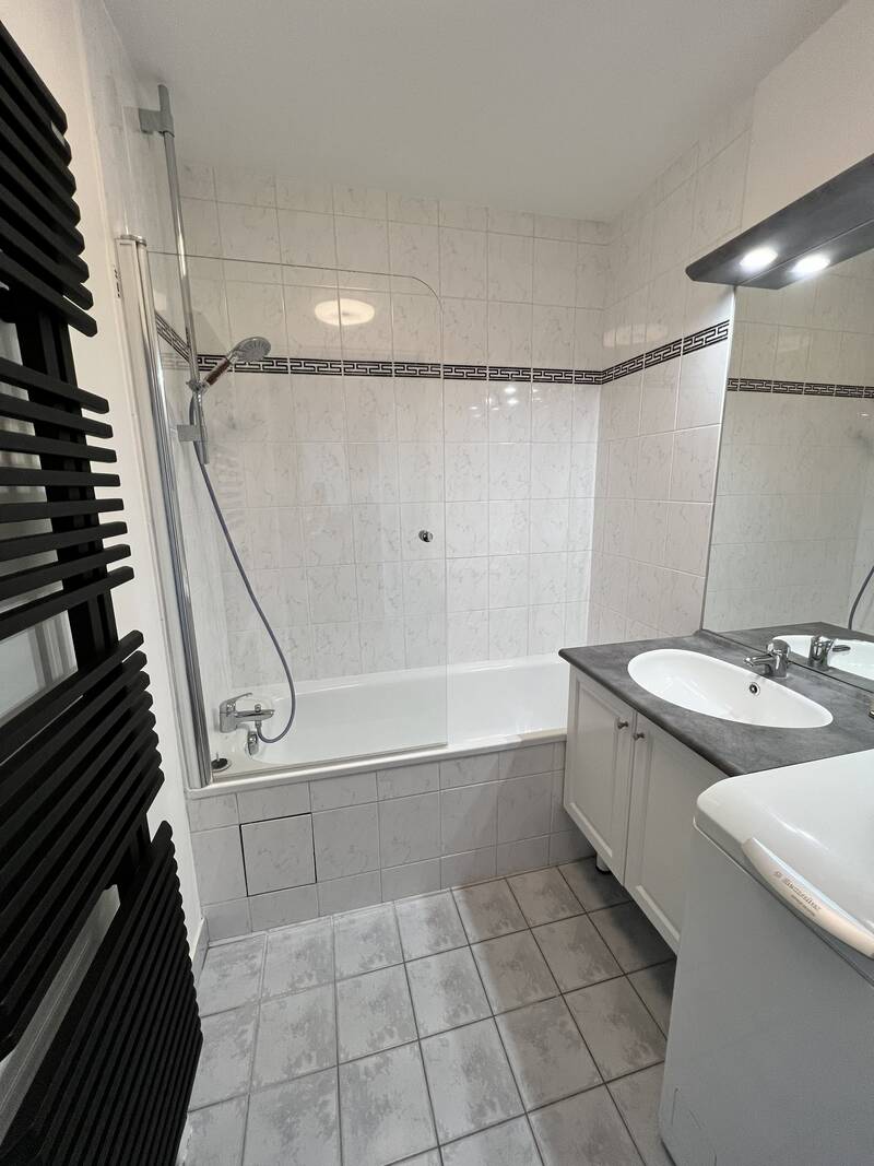 Fresnes (94260)
