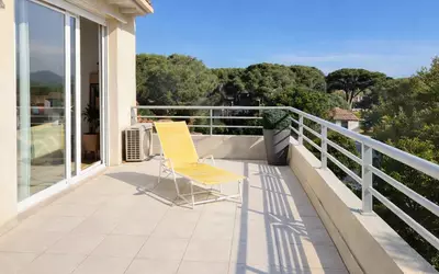 Fréjus (83600)