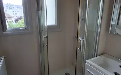 Appartement 3 pièces 53 m² · à Grenoble · 53 m² · 120 000 €