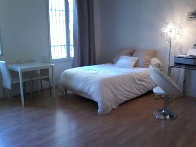 Location appartement studio Aix-en-Provence (13)