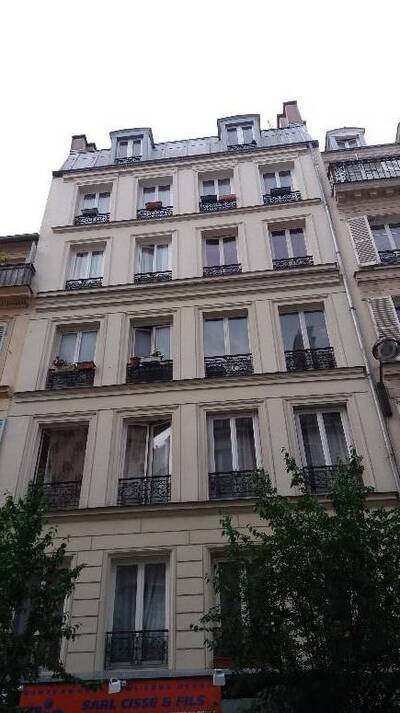 Location appartement studio Paris 18e