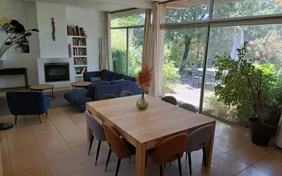 Nîmes (30000)
