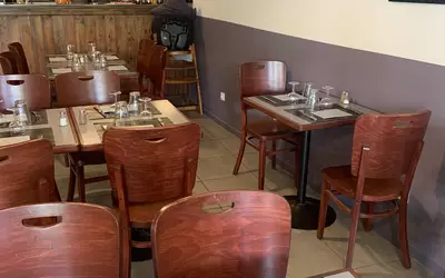 Caderousse (84860)