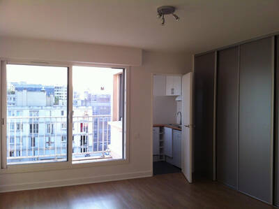 Location appartement studio Paris 18e