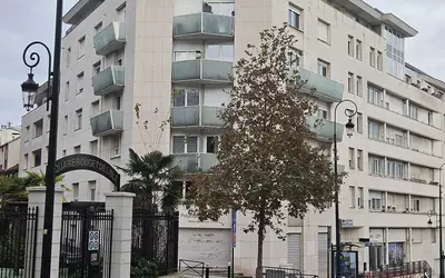 Puteaux (92800)