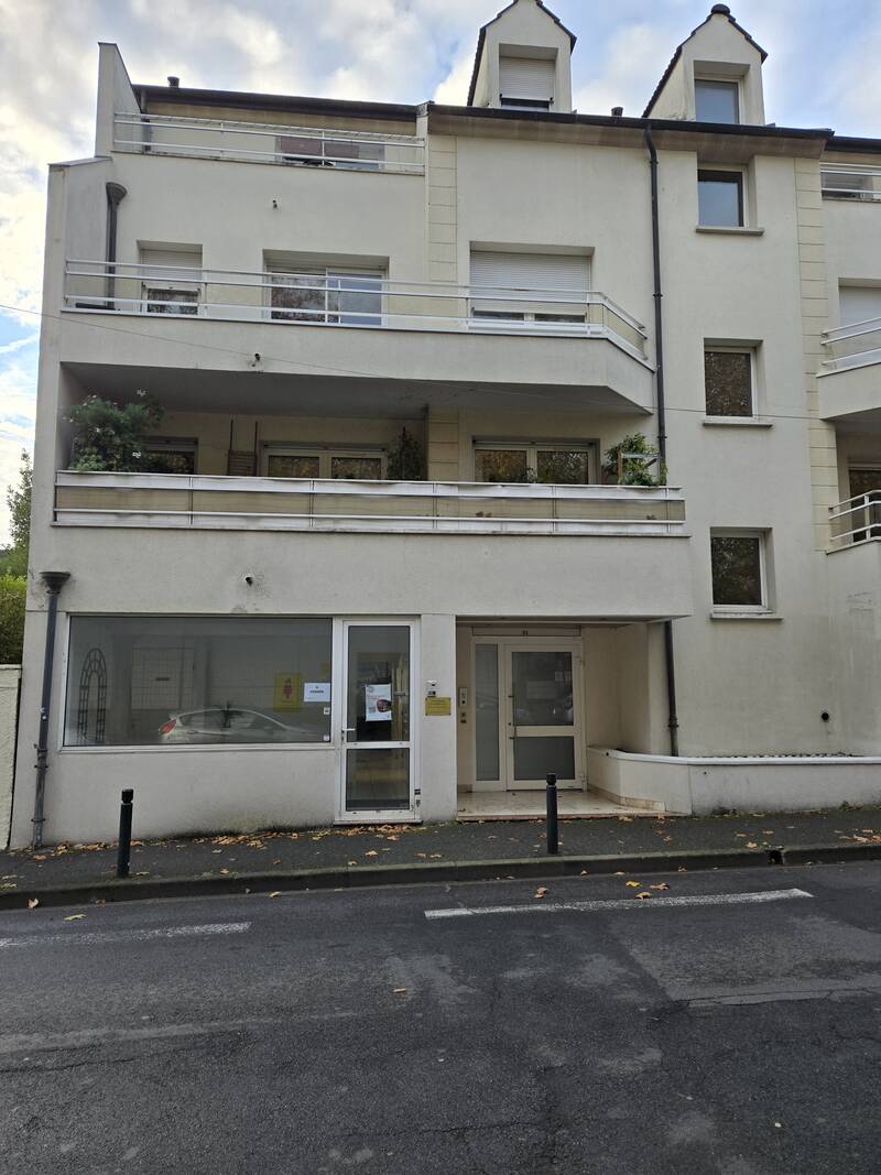 Bureaux, local professionnel Aulnay-Sous-Bois (93600) - 45,48&nbsp;m² - 170.000&nbsp;&euro;